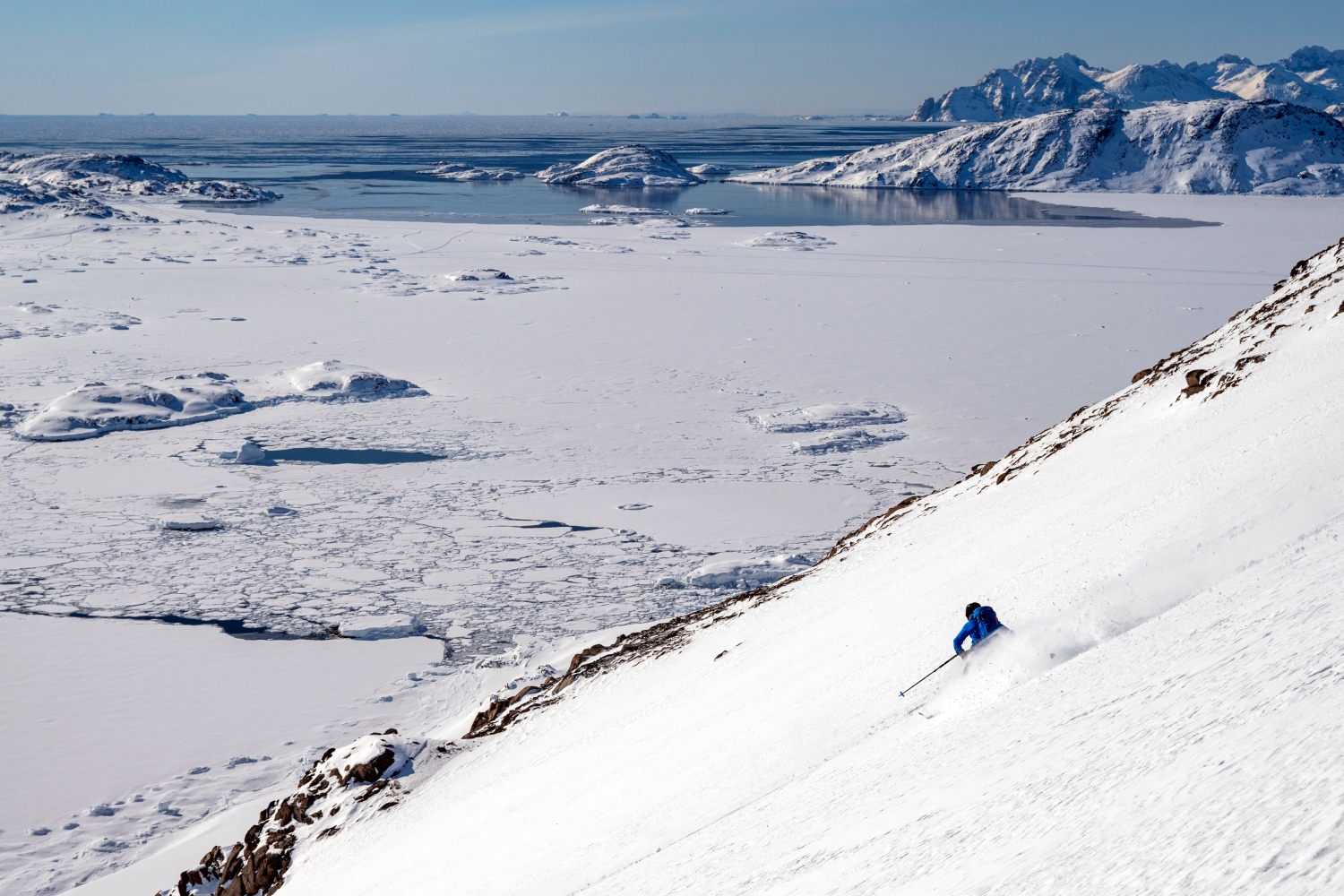 ski-touring-greenland