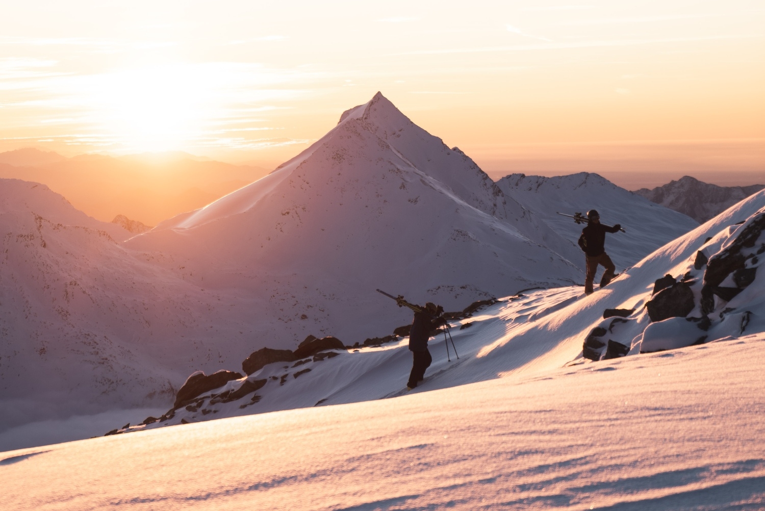 sunrise-skiing-saastal-switzerland