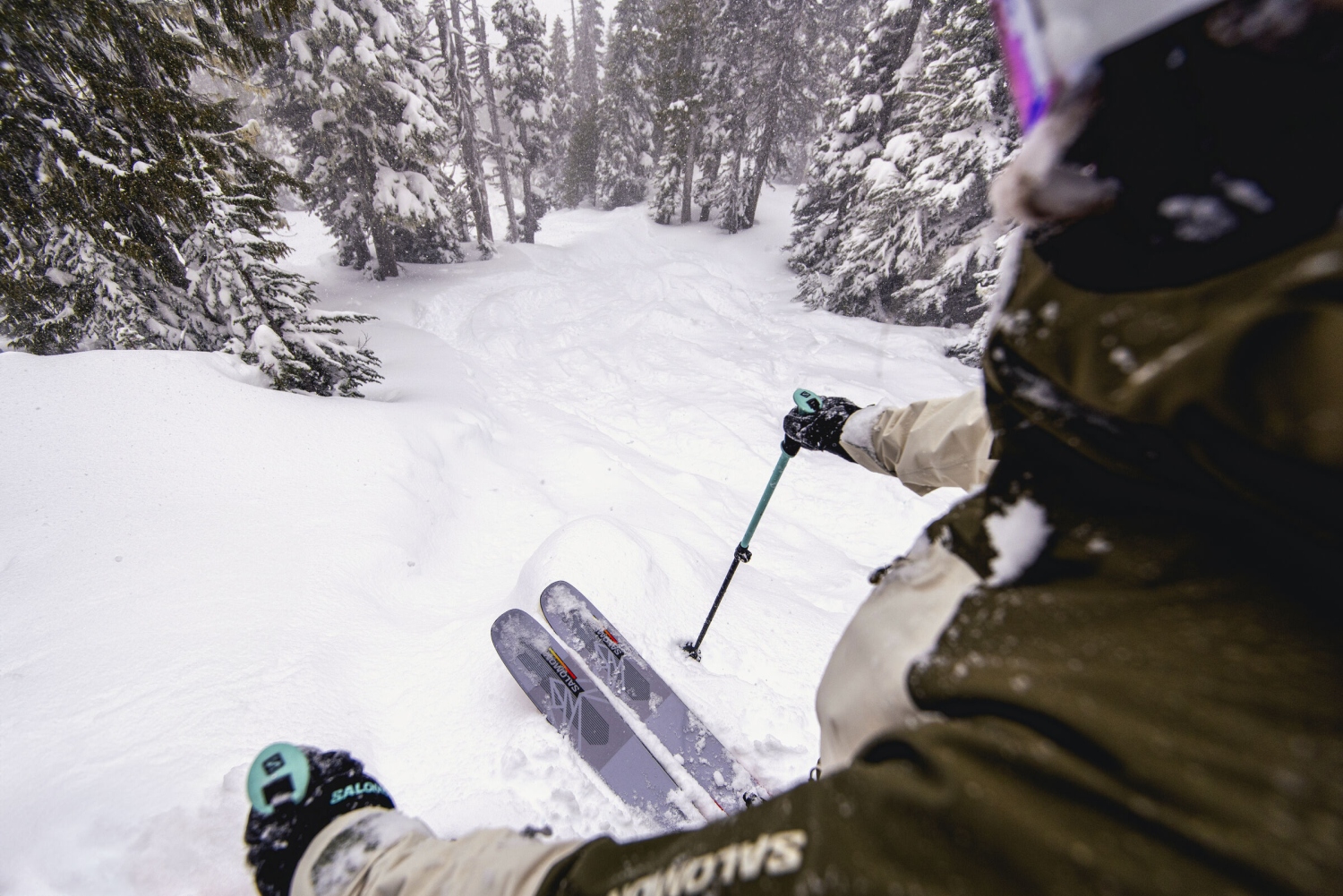 tree-skiing-whistler-canada