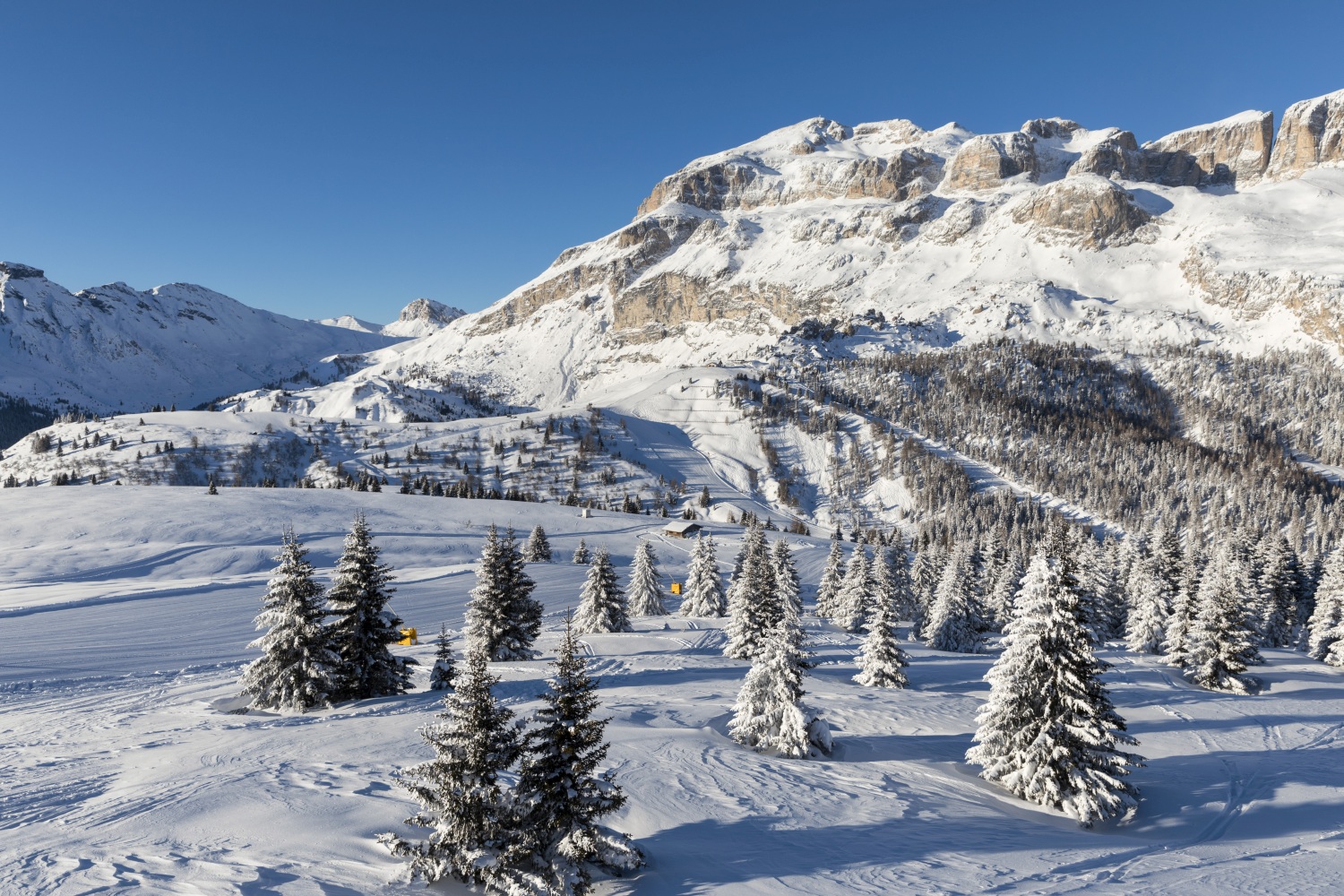 arabba-ski-resort-italy