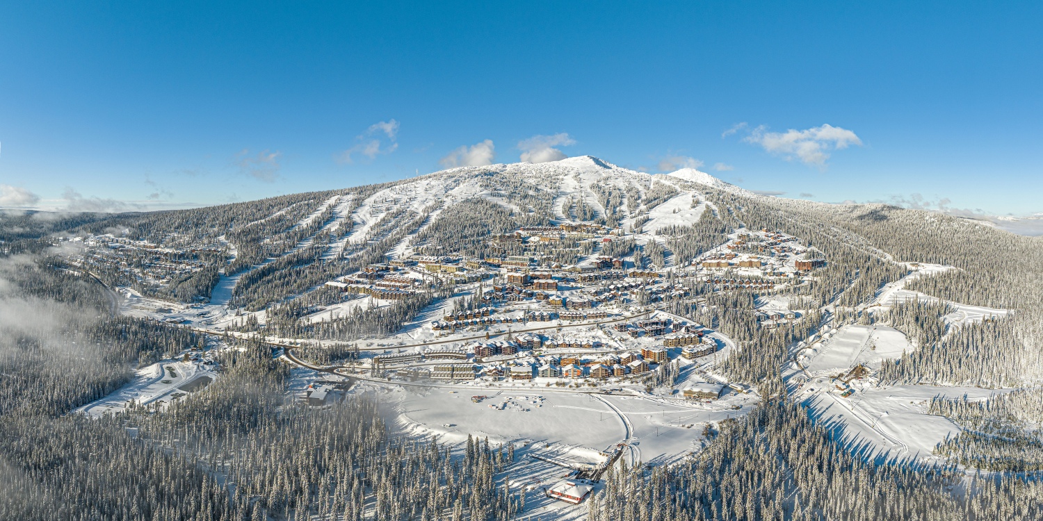 Striking photos of ice-encased chairlift at Big White warm hearts