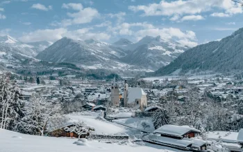 Landschaft Panorama Stadt Kitzbuehel Winter Emotionen CREDIT Kitzbuehel Tourismus